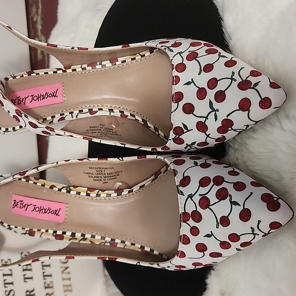 Amazing Betsy Johnson Cherry Heels - Picture 3 of 8